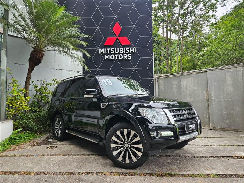 Mitsubishi-PAJERO FULL-3.8 HPE 4X4 V6 24V