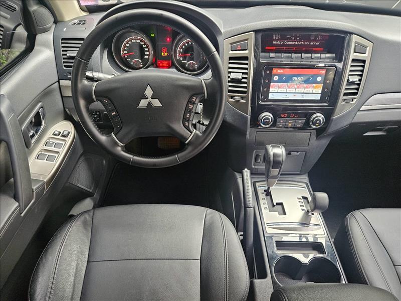 Mitsubishi-PAJERO FULL-3.8 HPE 4X4 V6 24V