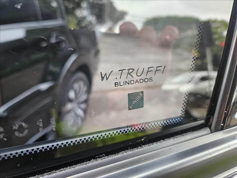 Mitsubishi-PAJERO FULL-3.8 HPE 4X4 V6 24V