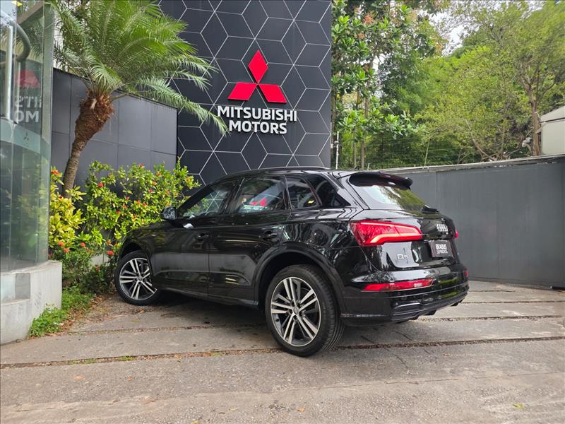 Audi-Q5-2.0 TFSI Black S Tronic