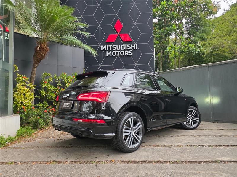 Audi-Q5-2.0 TFSI Black S Tronic