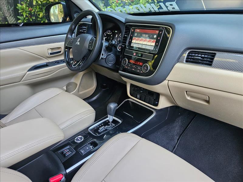 Mitsubishi-OUTLANDER-3.0 Mivec V6 Hpe-s AWD