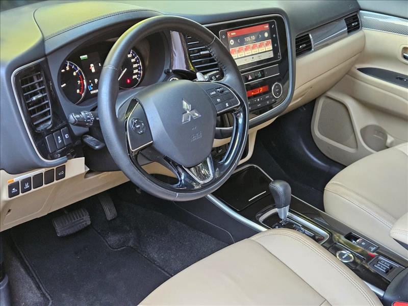 Mitsubishi-OUTLANDER-3.0 Mivec V6 Hpe-s AWD