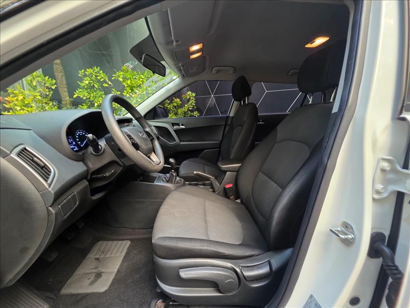 Hyundai-CRETA-1.6 16V Attitude