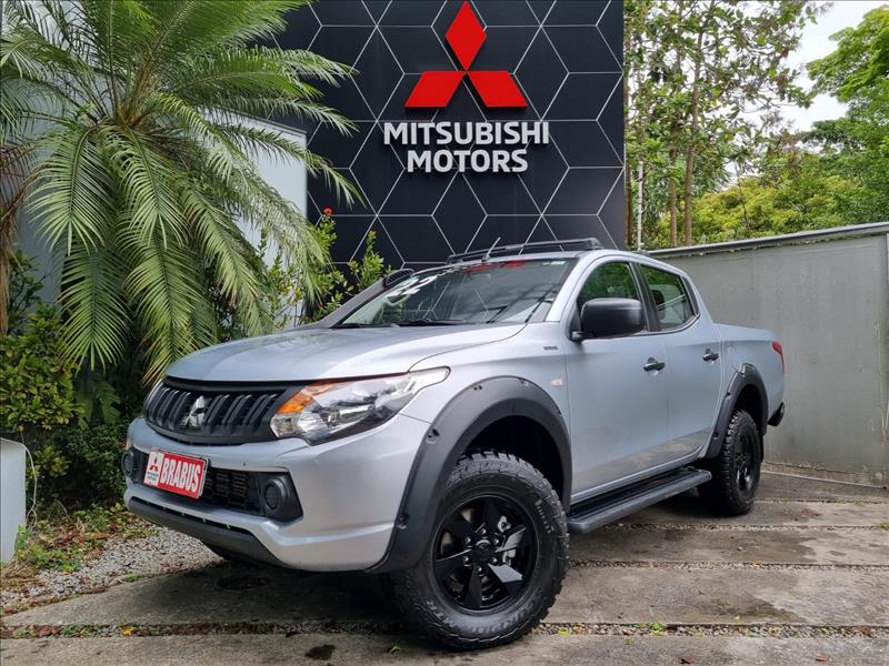 L200 TRITON 2.4 16V Turbo Outdoor GLX CD 4X4 L200 TRITON 2.4 16V Turbo Outdoor GLX CD 4X4