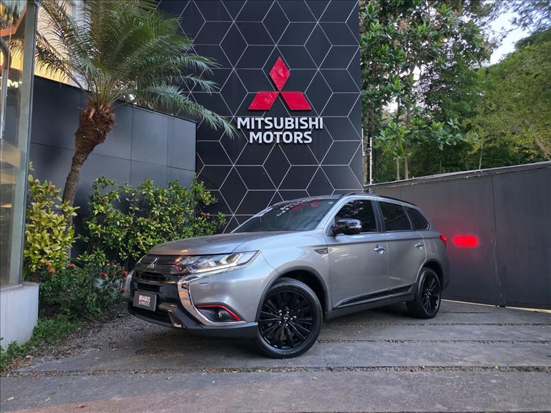 Mitsubishi-OUTLANDER-3.0 Mivec V6 Hpe-s Black Edition AWD