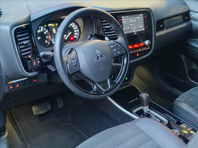 Mitsubishi-OUTLANDER-3.0 Mivec V6 Hpe-s Black Edition AWD