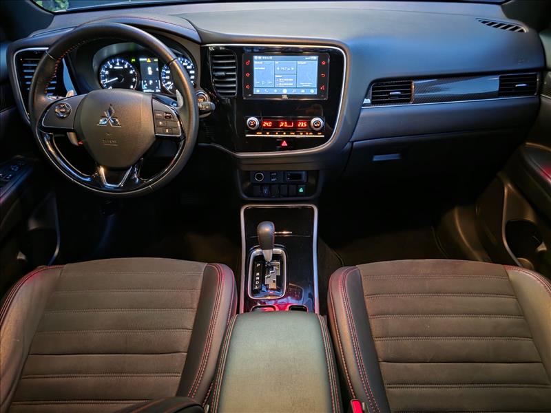 Mitsubishi-OUTLANDER-3.0 Mivec V6 Hpe-s Black Edition AWD