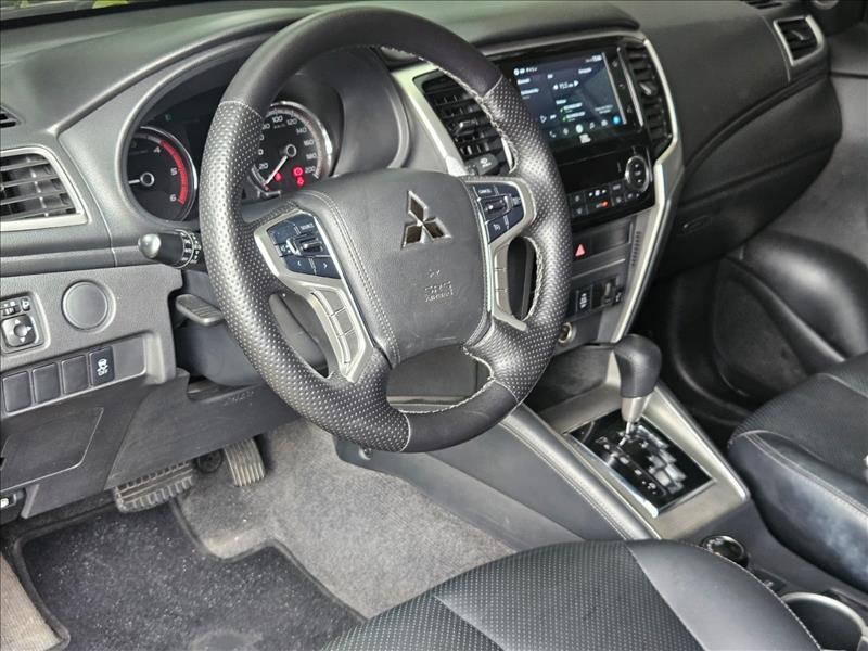 Mitsubishi-L200 TRITON-2.4 16V Turbo Sport HPE CD 4X4