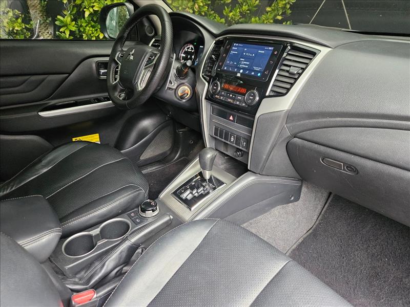 Mitsubishi-L200 TRITON-2.4 16V Turbo Sport HPE CD 4X4