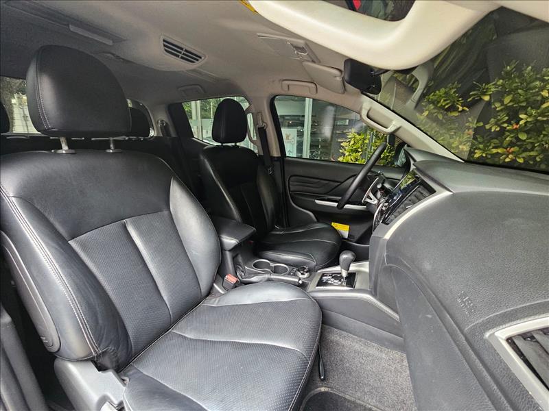 Mitsubishi-L200 TRITON-2.4 16V Turbo Sport HPE CD 4X4