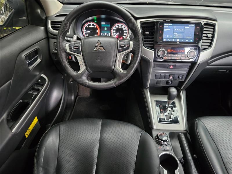 Mitsubishi-L200 TRITON-2.4 16V Turbo Sport HPE CD 4X4