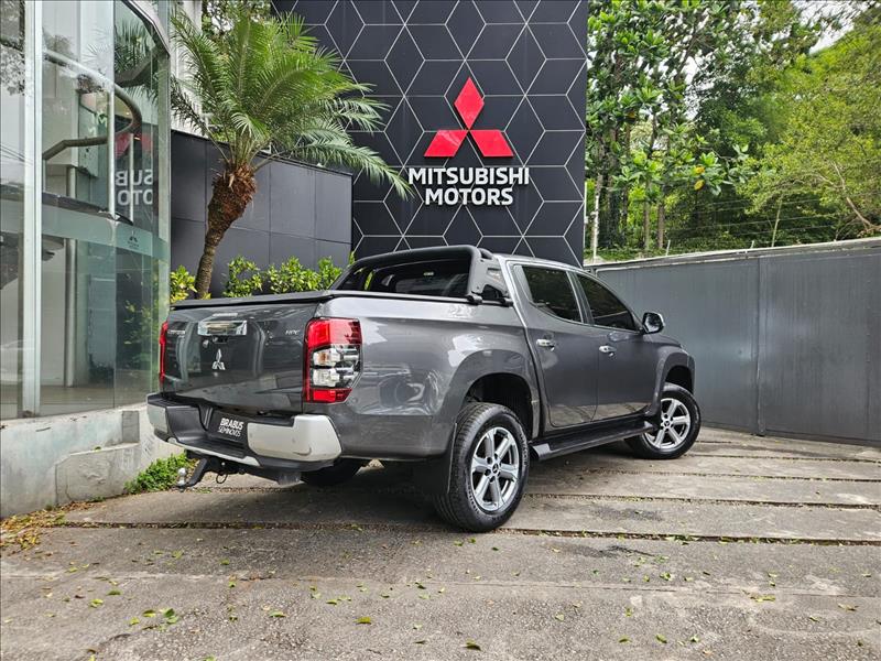 Mitsubishi-L200 TRITON-2.4 16V Turbo Sport HPE CD 4X4