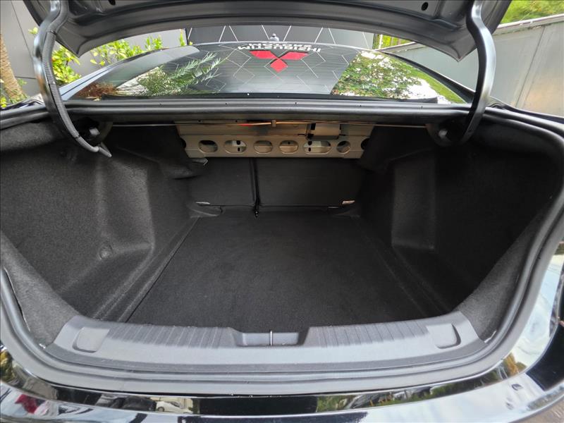 GM - Chevrolet-ONIX-1.0 Turbo Plus LT