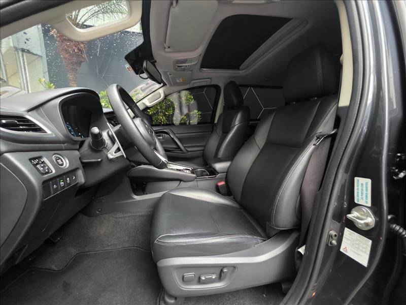 Mitsubishi-PAJERO SPORT-2.4 16V Mivec Turbo Legend AWD