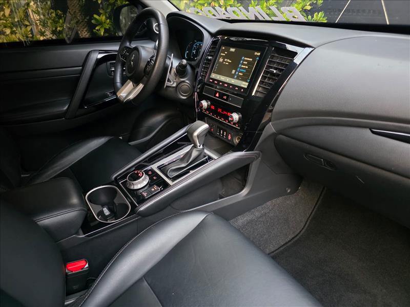 Mitsubishi-PAJERO SPORT-2.4 16V Mivec Turbo Legend AWD