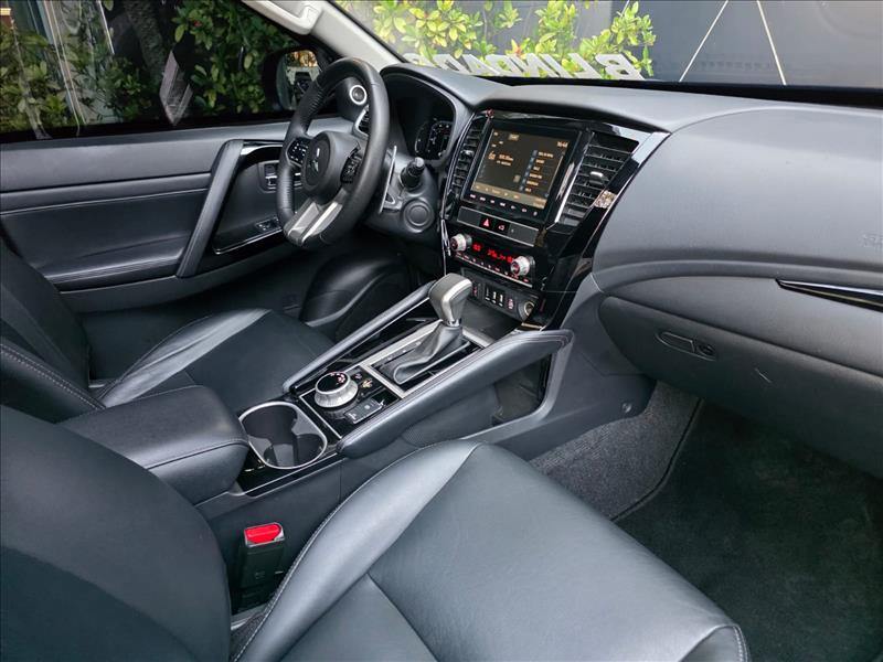 Mitsubishi-PAJERO SPORT-2.4 16V Mivec Turbo Legend AWD