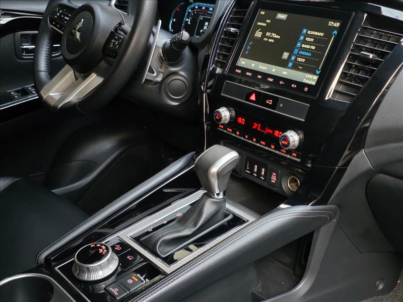 Mitsubishi-PAJERO SPORT-2.4 16V Mivec Turbo Legend AWD