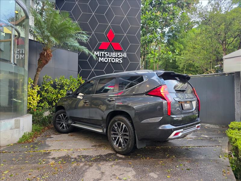 Mitsubishi-PAJERO SPORT-2.4 16V Mivec Turbo Legend AWD