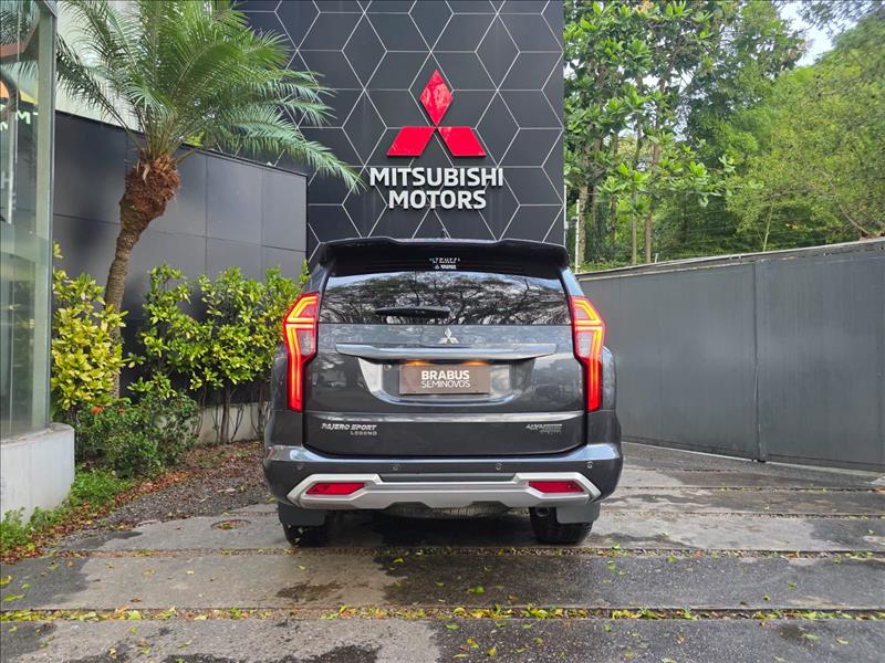 Mitsubishi-PAJERO SPORT-2.4 16V Mivec Turbo Legend AWD