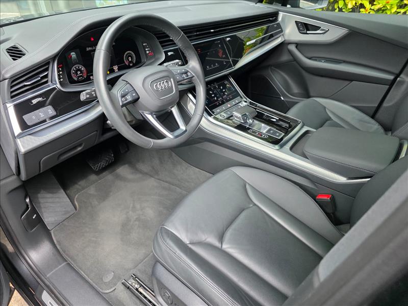 Audi-Q7-3.0 55 TFSI Performance Black Quattro