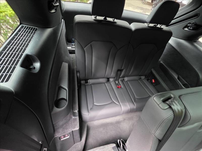 Audi-Q7-3.0 55 TFSI Performance Black Quattro