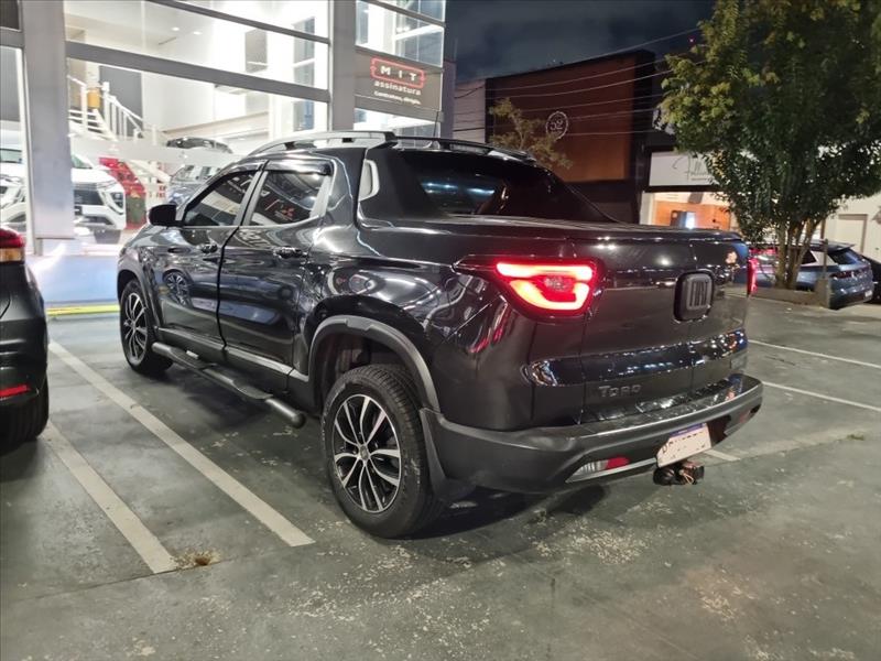 Fiat-TORO-2.0 16V Turbo Ultra 4WD