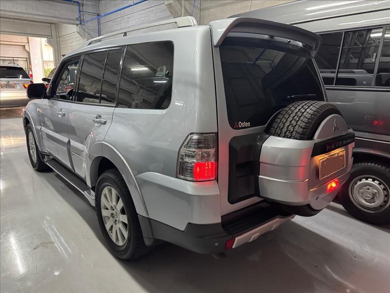 Mitsubishi-PAJERO FULL-3.8 HPE 4X4 V6 24V