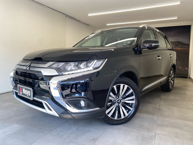 OUTLANDER 2.2 Mivec Di-d Hpe-s AWD OUTLANDER 2.2 Mivec Di-d Hpe-s AWD