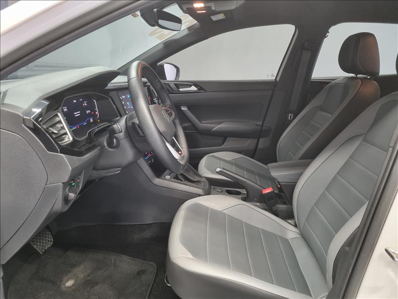 Volkswagen-NIVUS-1.0 200 TSI Highline
