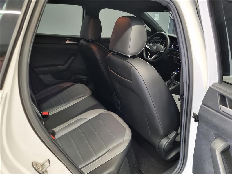 Volkswagen-NIVUS-1.0 200 TSI Highline
