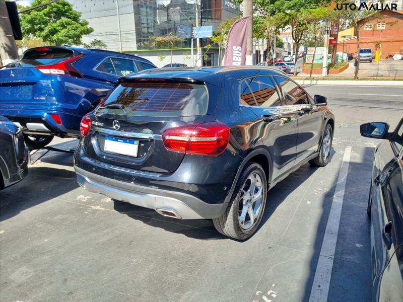 Mercedes-Benz-GLA 200-1.6 CGI Advance 7g-dct