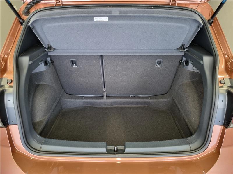 VW - Volkswagen-T-CROSS-1.0 200 TSI Comfortline