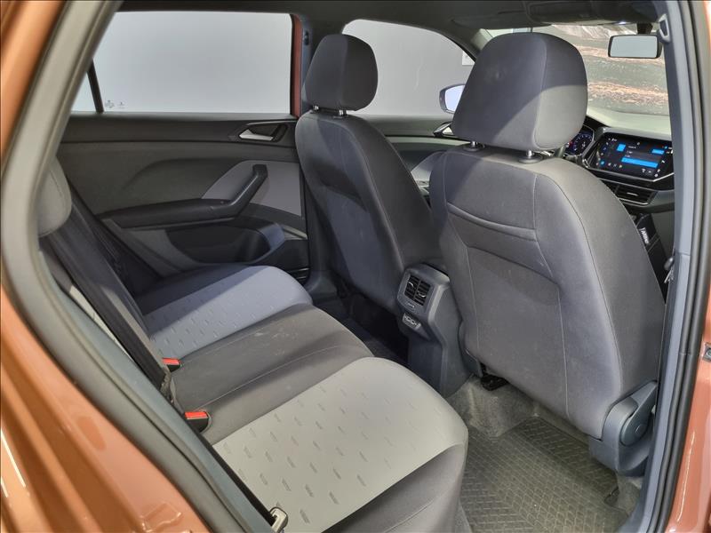 VW - Volkswagen-T-CROSS-1.0 200 TSI Comfortline