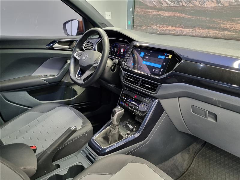 VW - Volkswagen-T-CROSS-1.0 200 TSI Comfortline