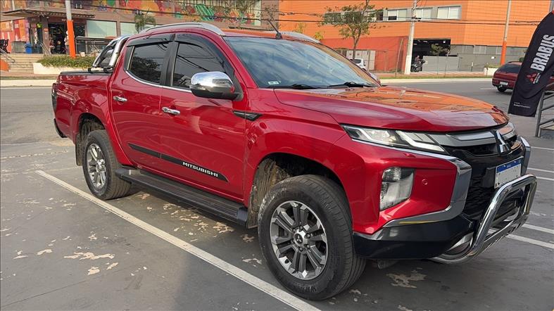 Mitsubishi-L200 TRITON-2.4 16V Turbo Sport Hpe-s CD 4X4