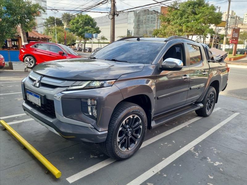 Mitsubishi-L200 TRITON-2.4 16V Turbo Sport HPE CD 4X4