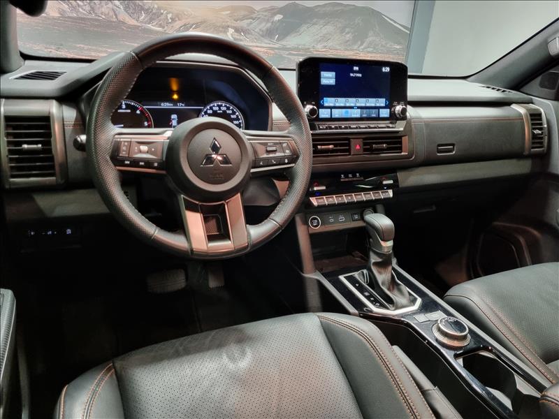 Mitsubishi-TRITON-2.4 Biturbo CD Katana 4X4