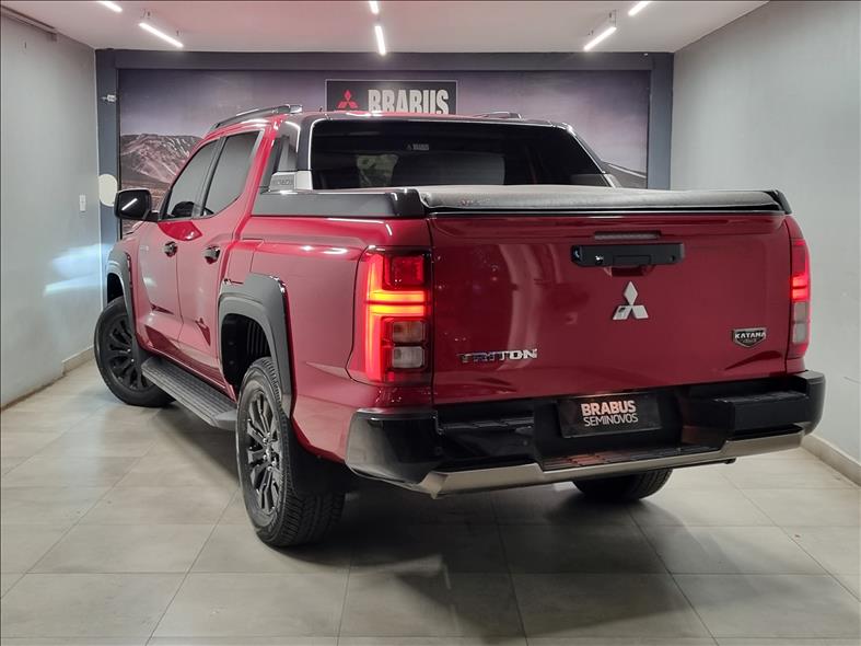 Mitsubishi-TRITON-2.4 Biturbo CD Katana 4X4