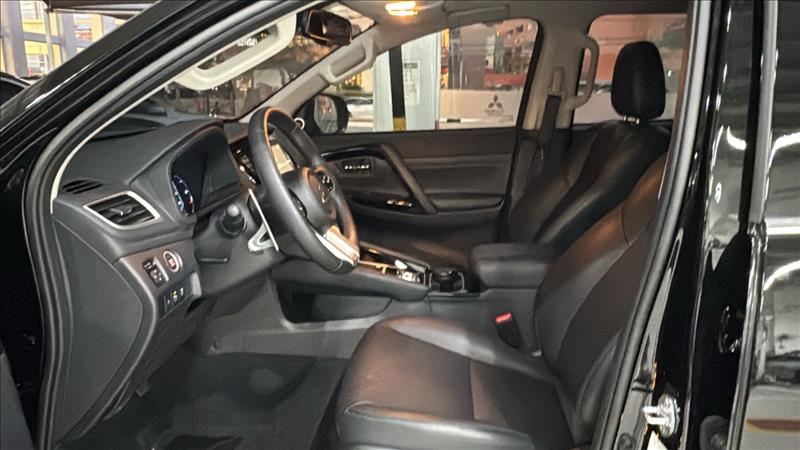 Mitsubishi-PAJERO SPORT-2.4 16V Mivec Turbo Legend AWD