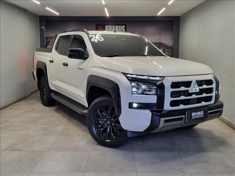 Mitsubishi-TRITON-2.4 Biturbo CD Katana 4X4