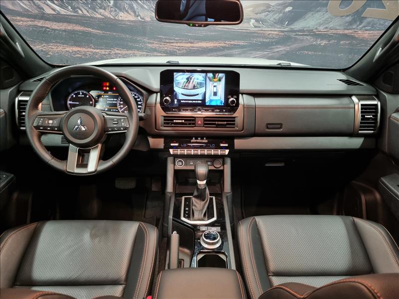 Mitsubishi-TRITON-2.4 Biturbo CD Katana 4X4