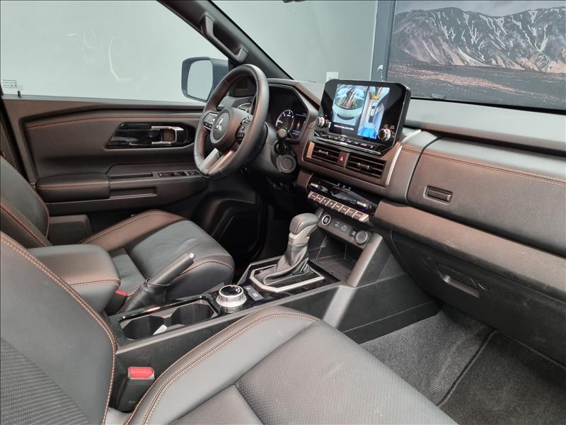 Mitsubishi-TRITON-2.4 Biturbo CD Katana 4X4