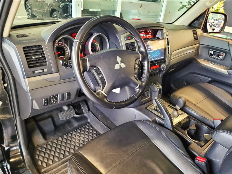 Mitsubishi-PAJERO FULL-3.2 HPE 4X4 16V Turbo Intercooler