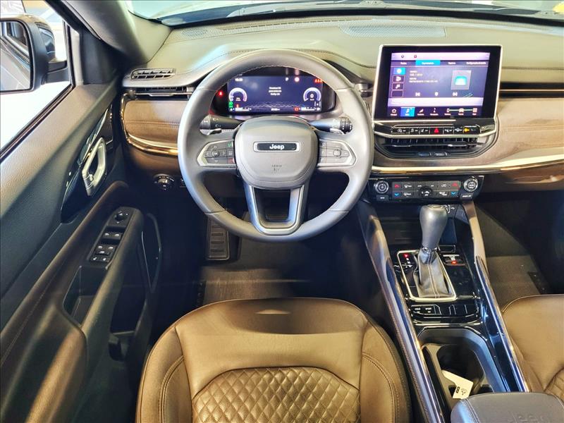 Jeep-COMMANDER-1.3 T270 Turbo Overland