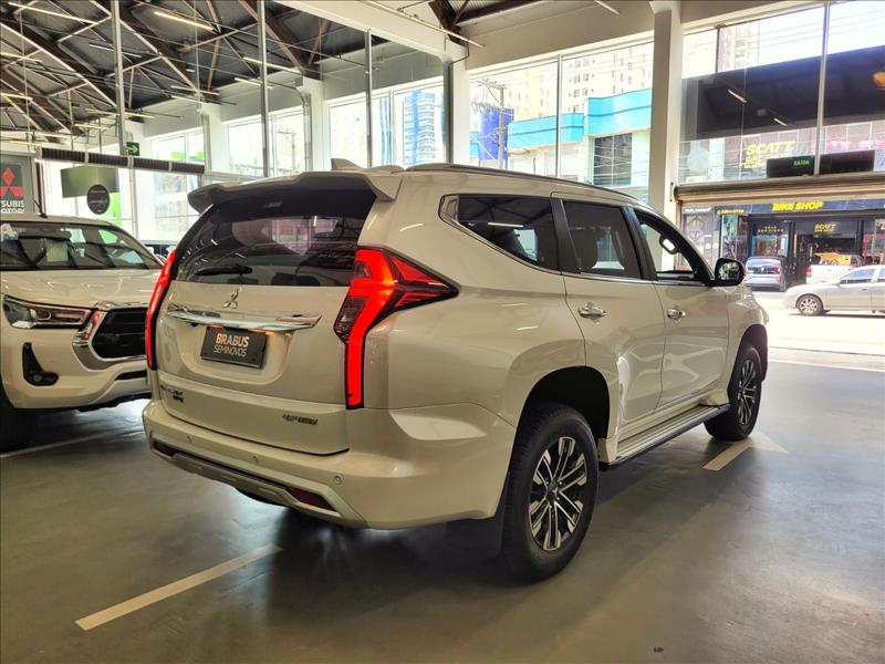 Mitsubishi-PAJERO SPORT-2.4 16V Mivec Turbo HPE AWD