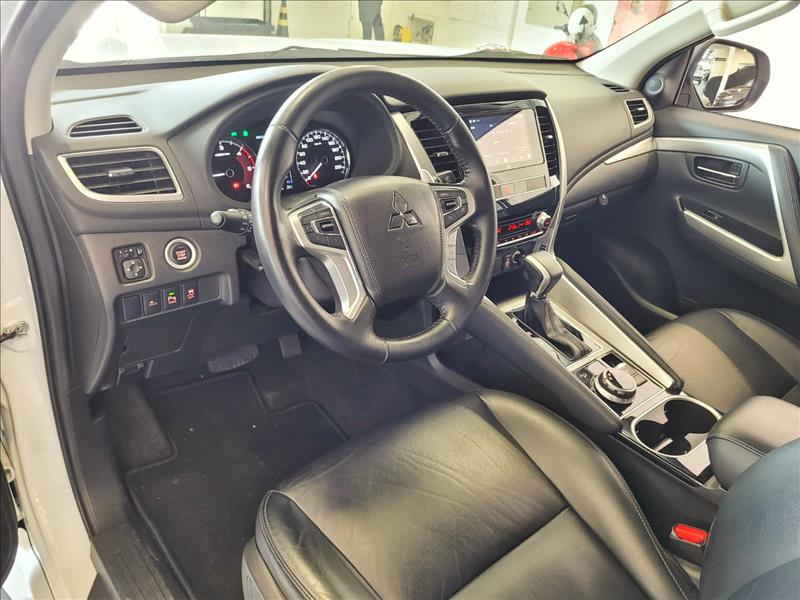 Mitsubishi-PAJERO SPORT-2.4 16V Mivec Turbo HPE AWD