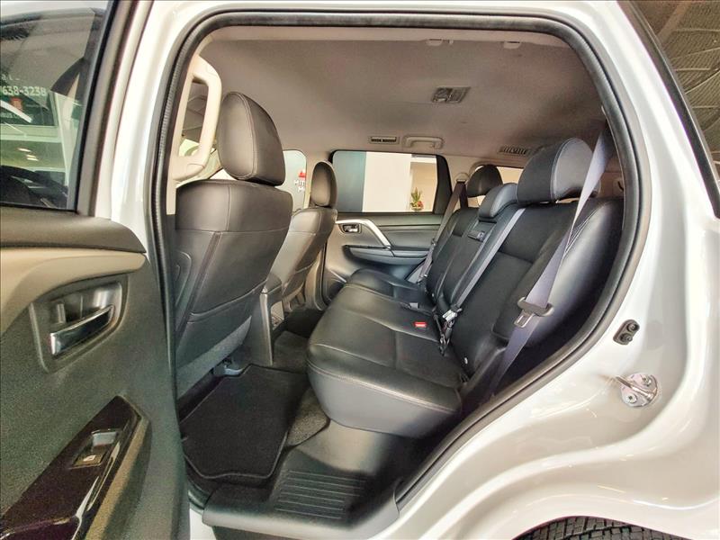 Mitsubishi-PAJERO SPORT-2.4 16V Mivec Turbo HPE AWD