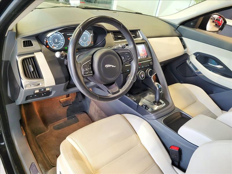 Jaguar-E-PACE-2.0 16V P250 Pure AWD