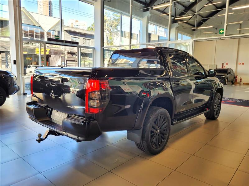 Mitsubishi-L200 TRITON-2.4 16V Turbo Sport Hpe-s Urban CD 4X4
